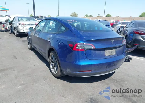 2022 Tesla Model 3 Rear-Wheel Drive from USA, damaged, VIN 5YJ3E1EA1NF291266